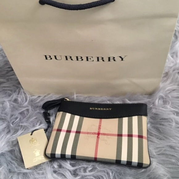 burberry zip pouch